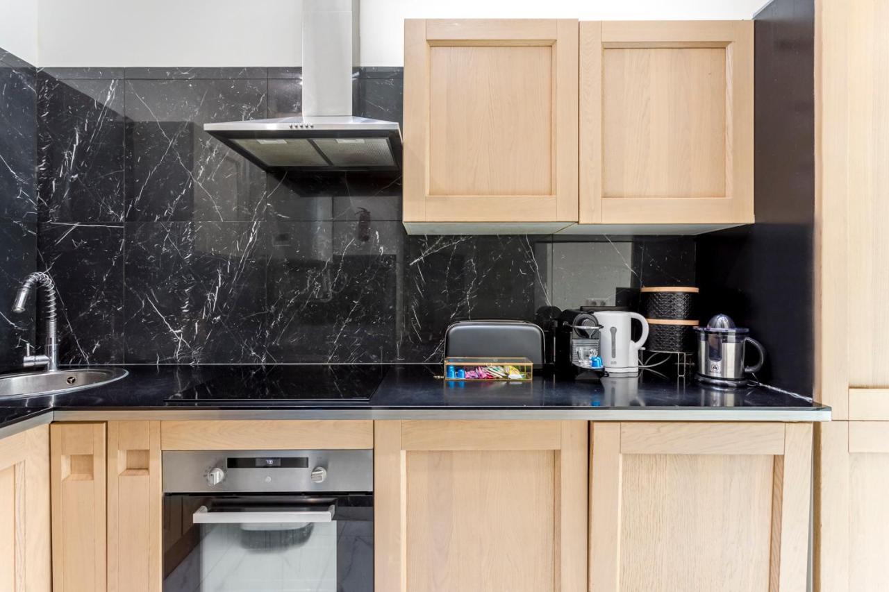 180 Suite Eden, Luxury Apt At Sacre Coeur Paris Bagian luar foto